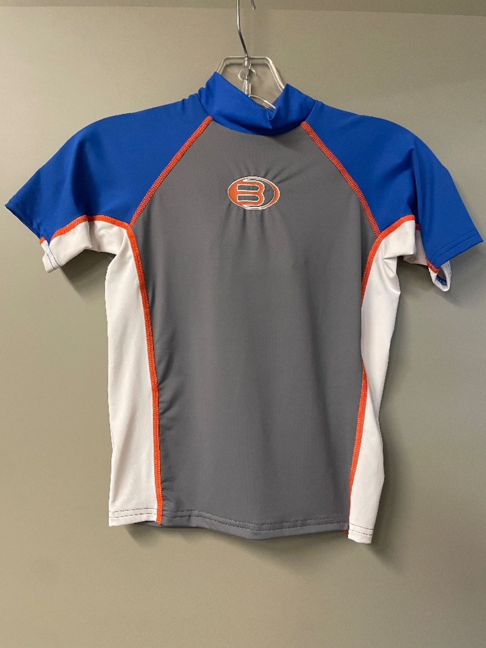 Bare. Short Sleeve Sunguard. Color Grey, Blue and white.